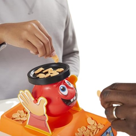 Balanced biscuit game