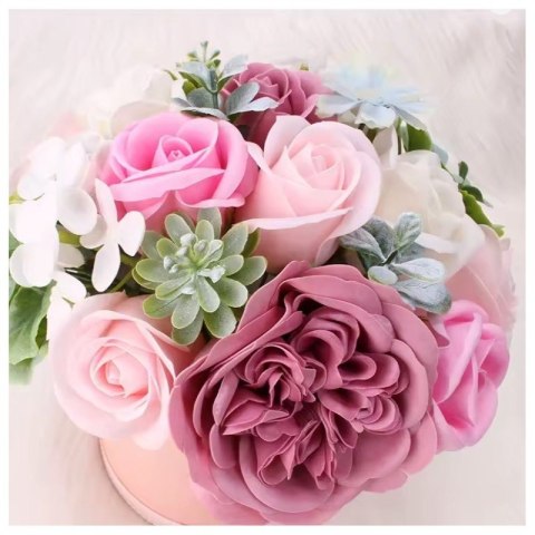 Flower box, bukiet zapachowych kwiatów mydlanych w pudełku 21х22cm BUK10R