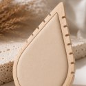 Ekskluzywny ekspozytor na naszyjniki, beżowa ŁEZKA MAŁA 26cm E44